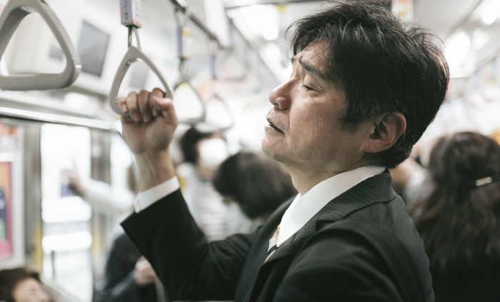 単身赴任の平均生活費・生活費が赤字になる原因