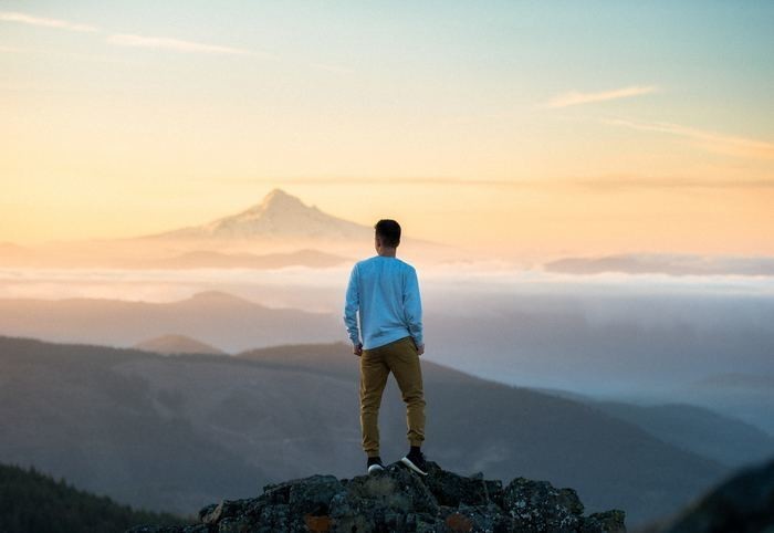 人望が厚い人の特徴と性格｜人望が厚い人と人望がない人の違い