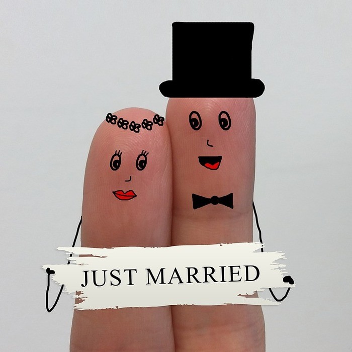 結婚した年の年賀状の文例集｜親戚/上司/友達/両親