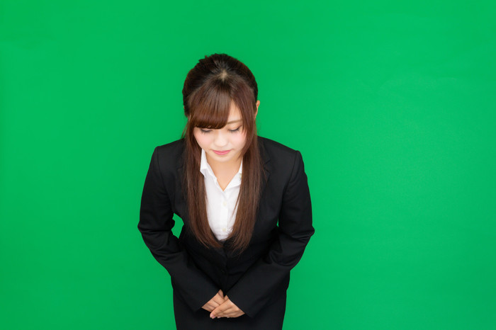 謙遜する人の特徴と性格｜謙遜を感じる言葉・言い回しの例