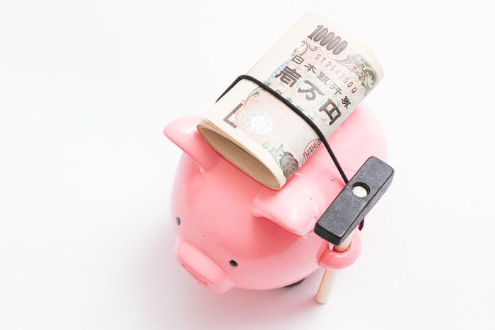 【男女別】お金持ち・家がお金持ちの人の特徴｜財布/服装/見た目
