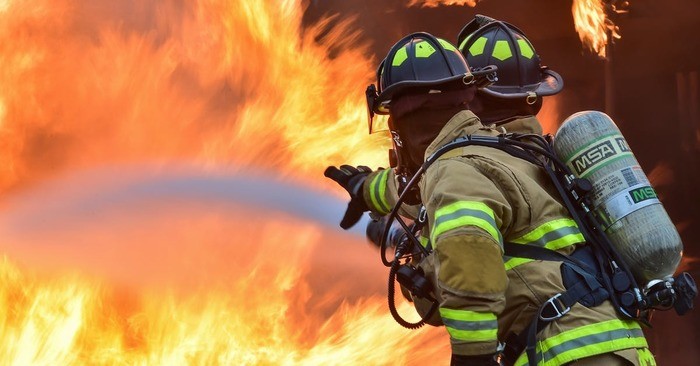火事の夢が示す意味とは？行動・場所・シーン別の意味や注意点についても解説